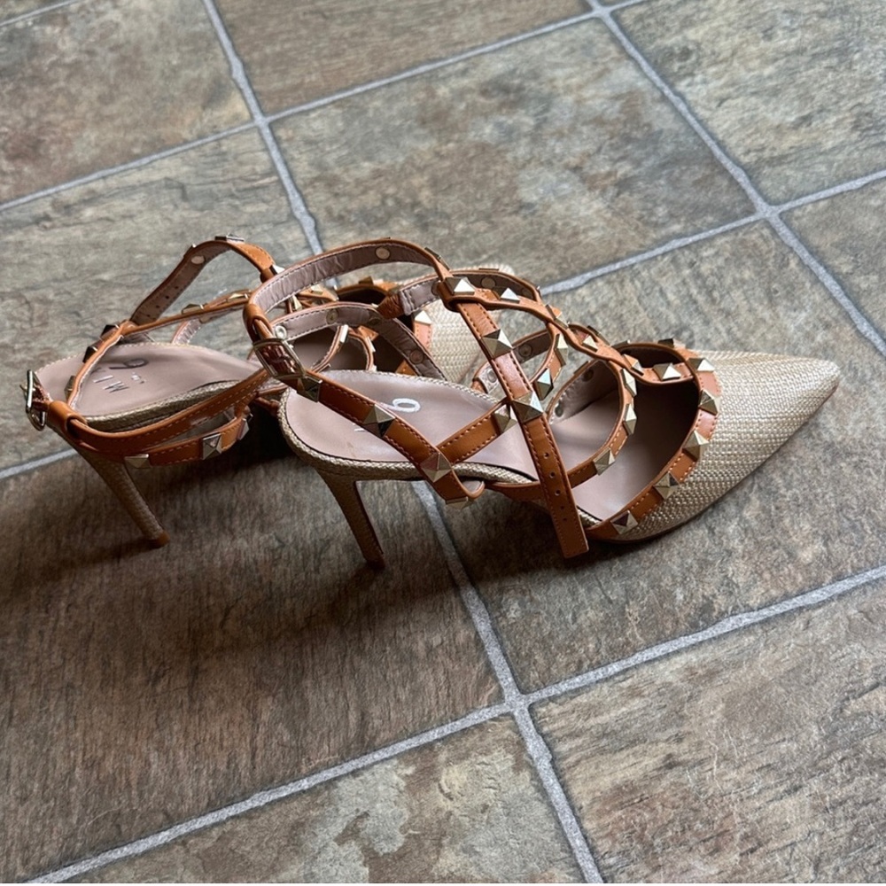 Mix No. 6 Tan and Gold Strappy Heels - Picture 4 of 10